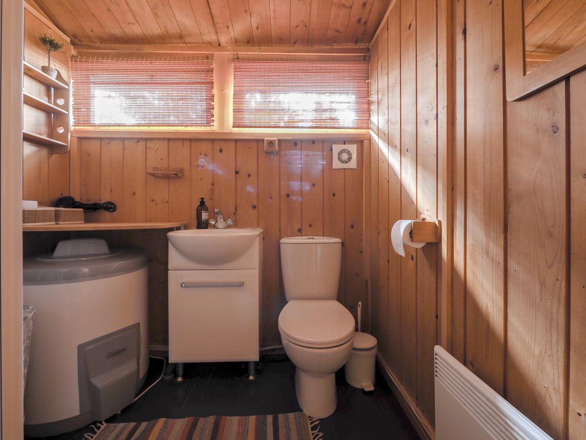 Lovely Cabin In The Capital Area With Hot Tube Хабнарфьордюр Экстерьер фото
